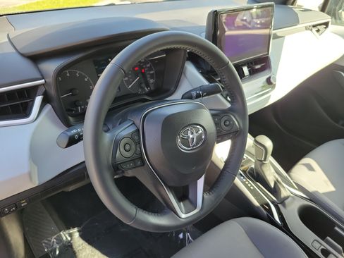 Used 2025 Toyota Corolla SE FWD image 23