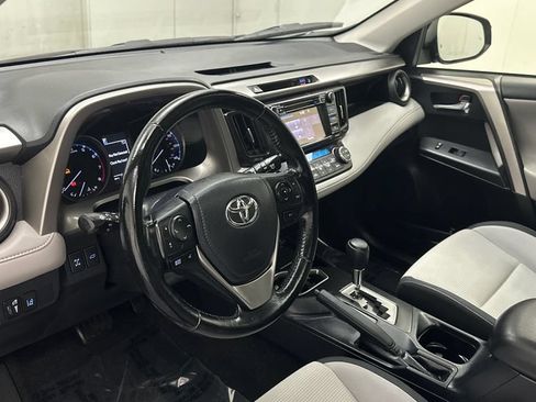 Certified 2018 Toyota RAV4 XLE AWD/4WD image 19