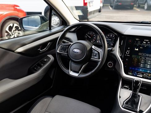 Used 2024 Subaru Outback Premium image 9