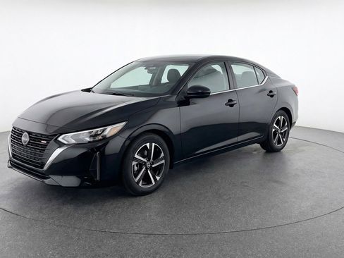 Used 2025 Nissan Sentra SV image 3