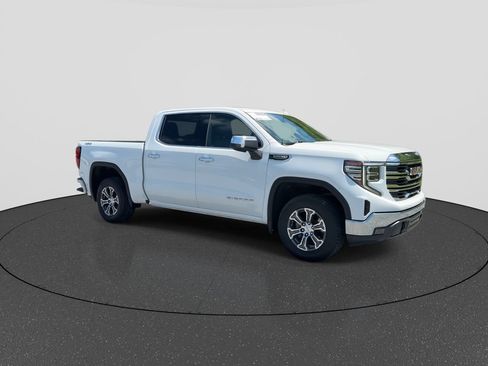 Used 2025 GMC Sierra 1500 SLT AWD/4WD image 2