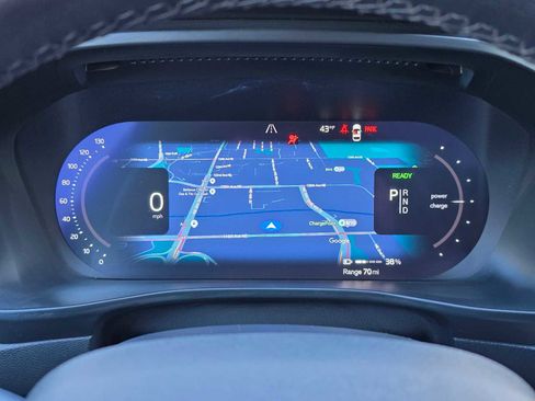 Used 2023 Volvo C40 P8 Recharge Plus image 22