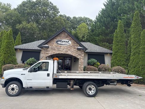 Used 2002 Ford F450 XL RWD image 2