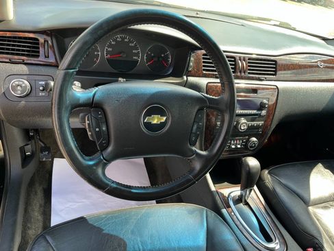 Used 2012 Chevrolet Impala LTZ FWD image 5