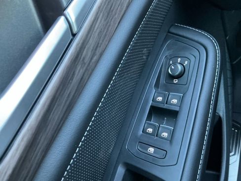 New 2026 Volkswagen Atlas SEL Premium R-Line image 17