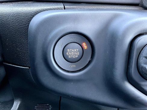 Used 2023 Jeep Gladiator Sport AWD/4WD image 27