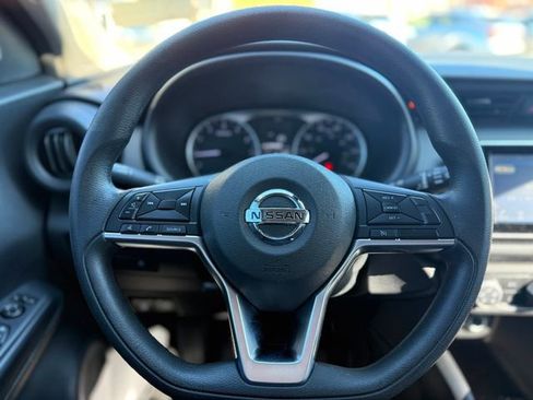 Used 2021 Nissan Kicks S image 15