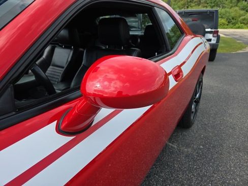 Used 2010 Dodge Challenger R/T image 29