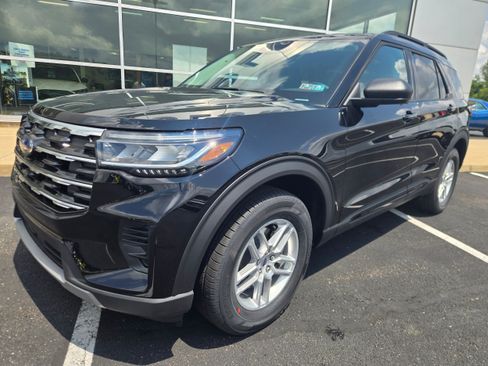 New 2026 Ford Explorer Active AWD/4WD image 2
