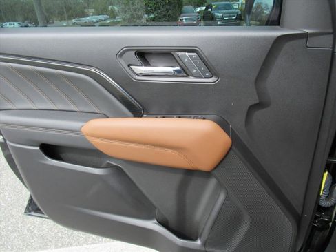 Used 2023 GMC Canyon AT4 w/ AT4 Premium Package image 20