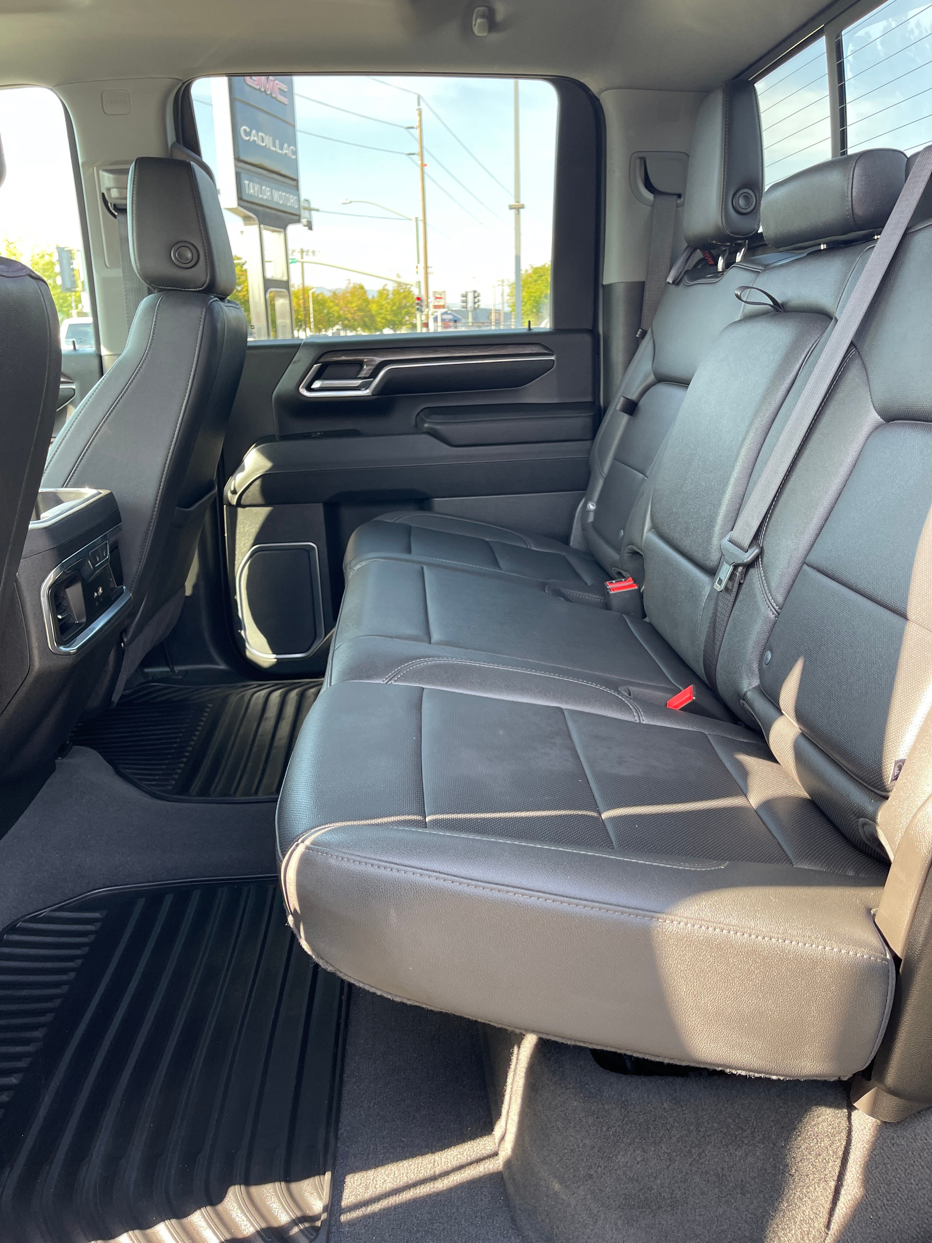 Used 2024 Chevrolet Silverado 2500 LTZ w/ LTZ Plus Package AWD/4WD image 18