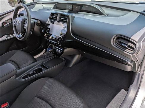 Certified 2022 Toyota Prius LE FWD image 21