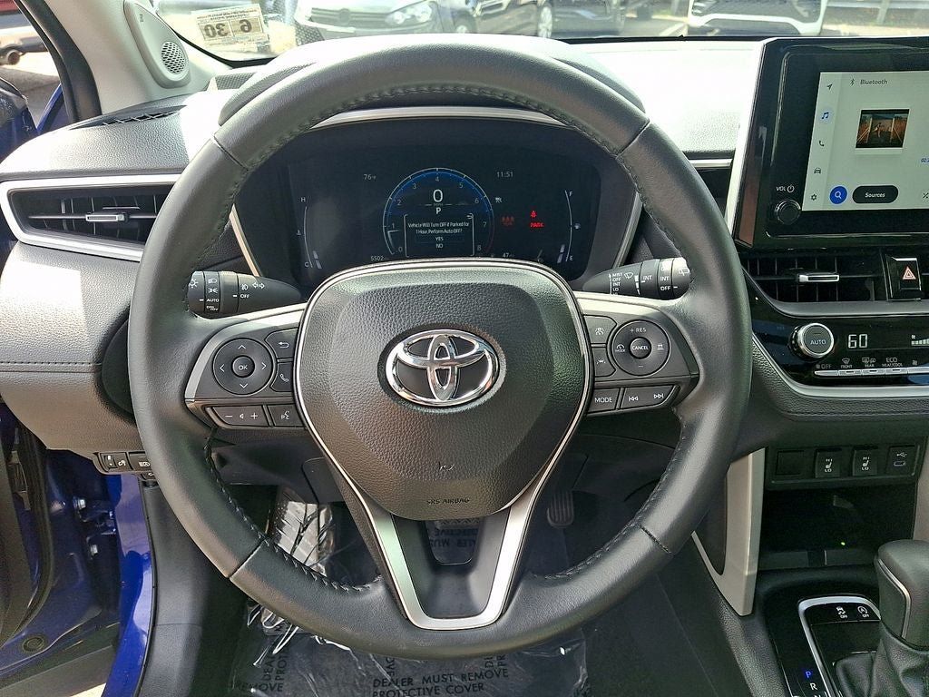 Used 2025 Toyota Corolla Cross XLE w/ Convenience Package AWD/4WD image 19
