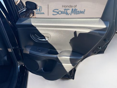 Used 2023 Honda HR-V LX image 29