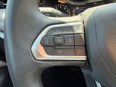 Used 2025 Jeep Compass Limited AWD/4WD image 13