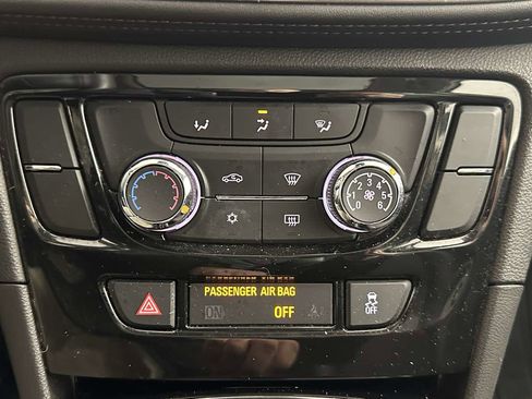 Used 2020 Buick Encore Preferred w/ Safety Package image 37