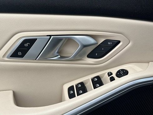 Used 2022 BMW 330i xDrive Sedan w/ Premium Package image 25