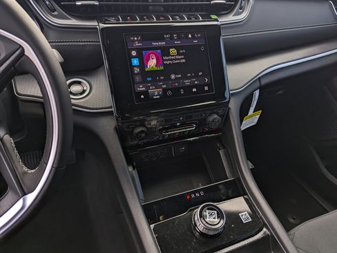 New 2025 Jeep Grand Cherokee Laredo w/ Luxury Tech Group I image 10