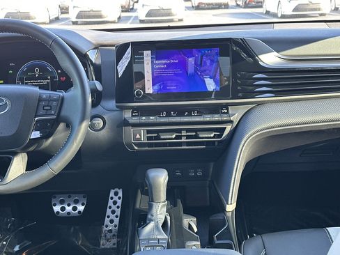 Certified 2025 Toyota Camry SE image 29