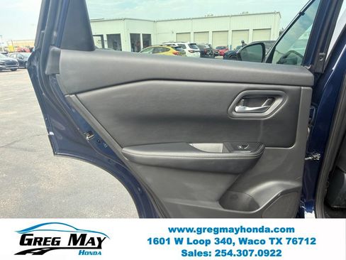 Used 2025 Nissan Rogue SV AWD/4WD image 22