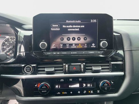 Certified 2023 Nissan Pathfinder SV image 24