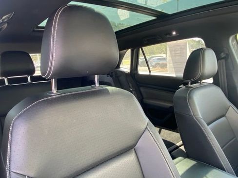 Certified 2023 Volkswagen Atlas Cross Sport SE w/ Panoramic Sunroof Package image 11