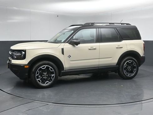 Certified 2025 Ford Bronco Sport Outer Banks w/ Outer Banks Tech Package+ AWD/4WD image 4