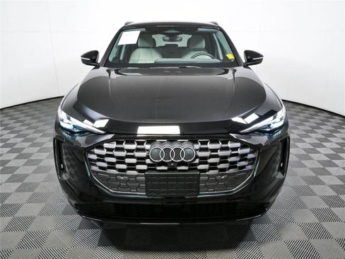 Used 2025 Audi Q5 Premium w/ Convenience Package AWD/4WD image 34