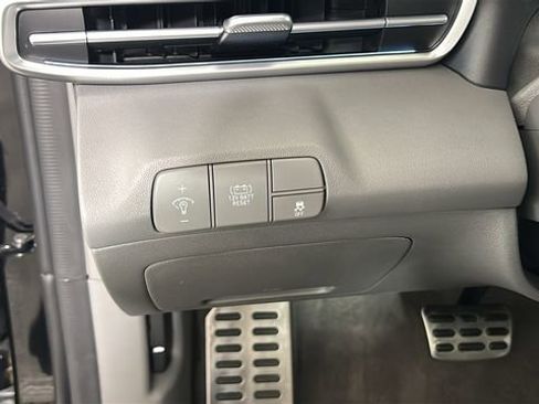 Certified 2025 Hyundai Elantra SEL FWD image 20