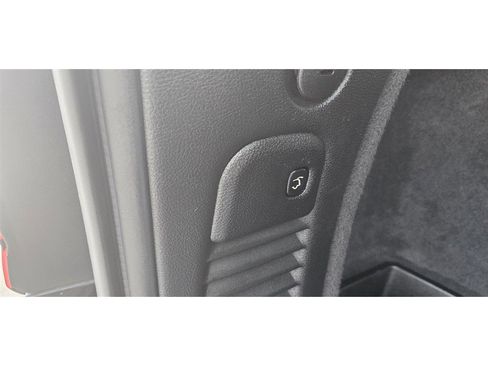 Used 2020 Dodge Durango SXT image 18