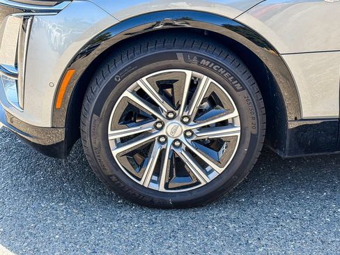 Used 2024 Cadillac Lyriq Luxury RWD image 5