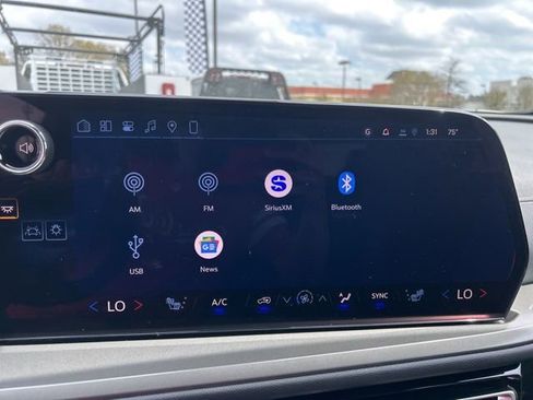 New 2026 Chevrolet Traverse LT w/ Sun and Wheel Package image 25