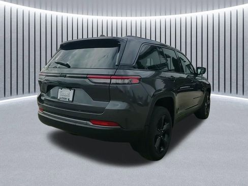 New 2026 Jeep Grand Cherokee Limited image 9
