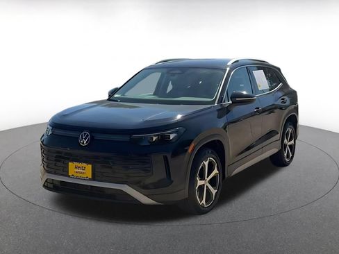 Used 2026 Volkswagen Tiguan SE AWD/4WD image 6