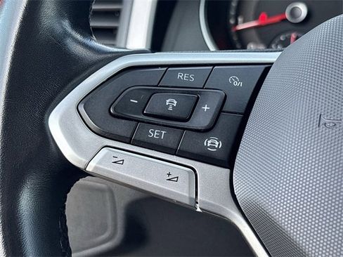 Used 2020 Volkswagen Atlas Cross Sport SE w/ Panoramic Sunroof Package image 23