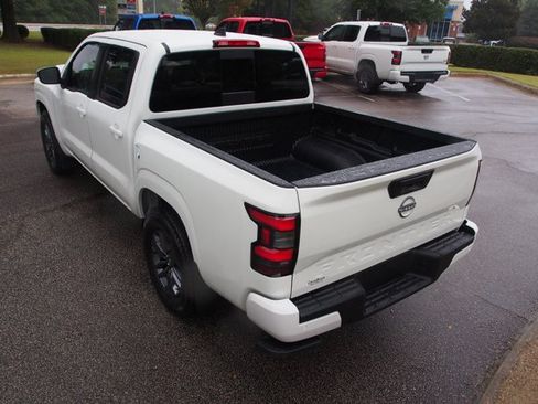 Used 2026 Nissan Frontier SV RWD image 5