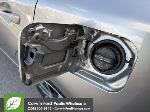 Used 2016 Lexus ES 350 w/ Navigation System Package image 10