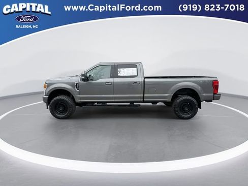 Used 2022 Ford F350 Lariat image 5