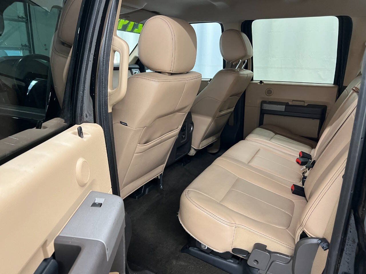 Used 2016 Ford F250 Lariat w/ Lariat Interior Package AWD/4WD image 9