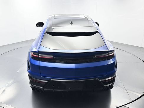 Used 2025 Lamborghini Urus SE AWD/4WD image 36