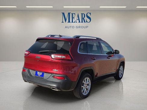 Used 2016 Jeep Cherokee Latitude image 5