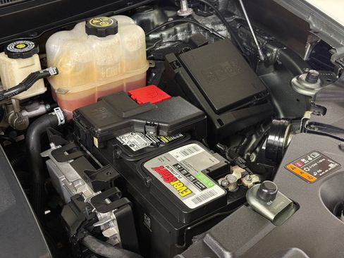 Used 2022 Chevrolet Traverse LT FWD image 89