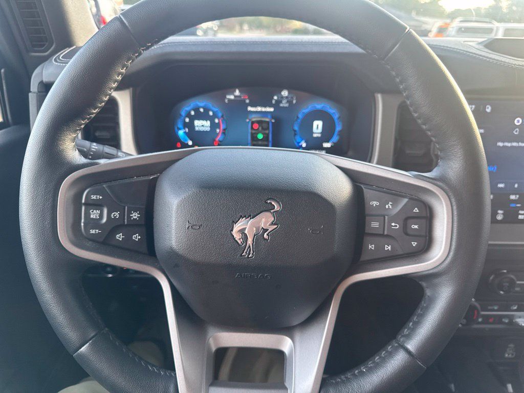 Certified 2026 Ford Bronco Outer Banks AWD/4WD image 16
