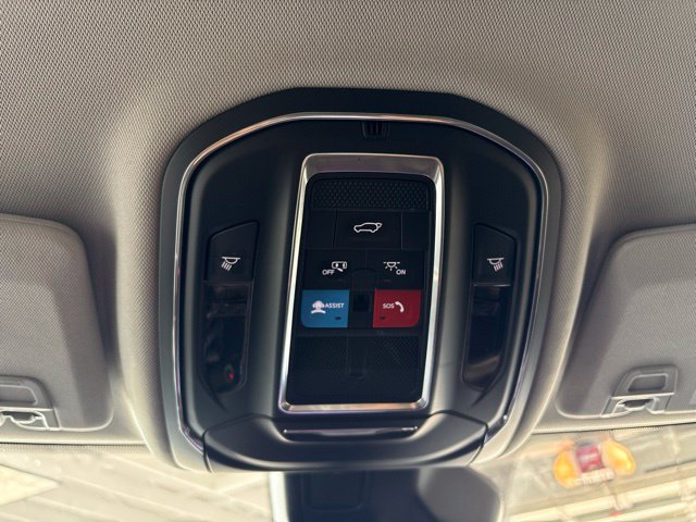 Used 2024 Jeep Grand Cherokee L Limited w/ Black Appearance Package AWD/4WD image 48