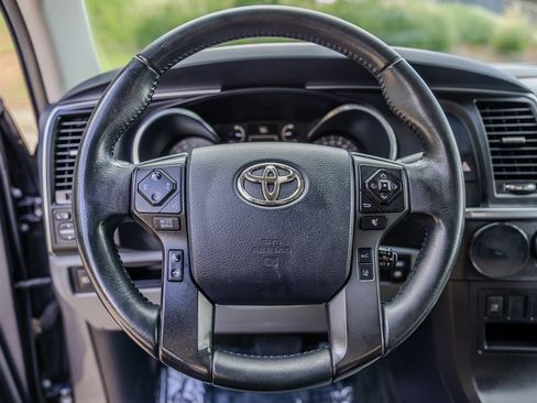 Used 2018 Toyota Sequoia Limited w/ Safety & Convenience Package RWD image 15