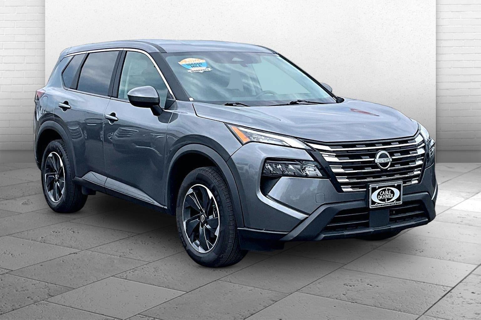 Used 2025 Nissan Rogue SV AWD/4WD image 1