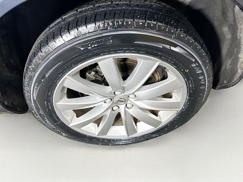 Used 2018 Volvo XC90 T6 Momentum image 11