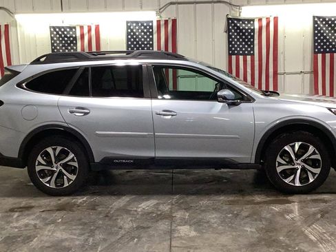 Used 2021 Subaru Outback Limited image 18