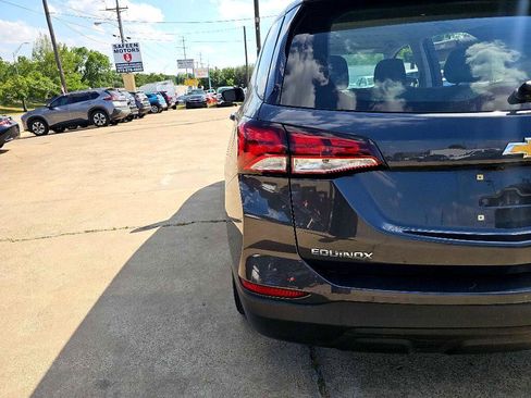 Used 2022 Chevrolet Equinox LS image 9