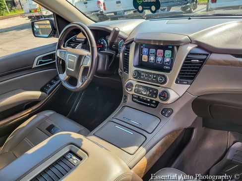 Certified 2020 GMC Yukon Denali w/ Denali Premium Package AWD/4WD image 24